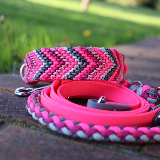 Paracordhalsband "Freundschaft" in Neonpink und Grau