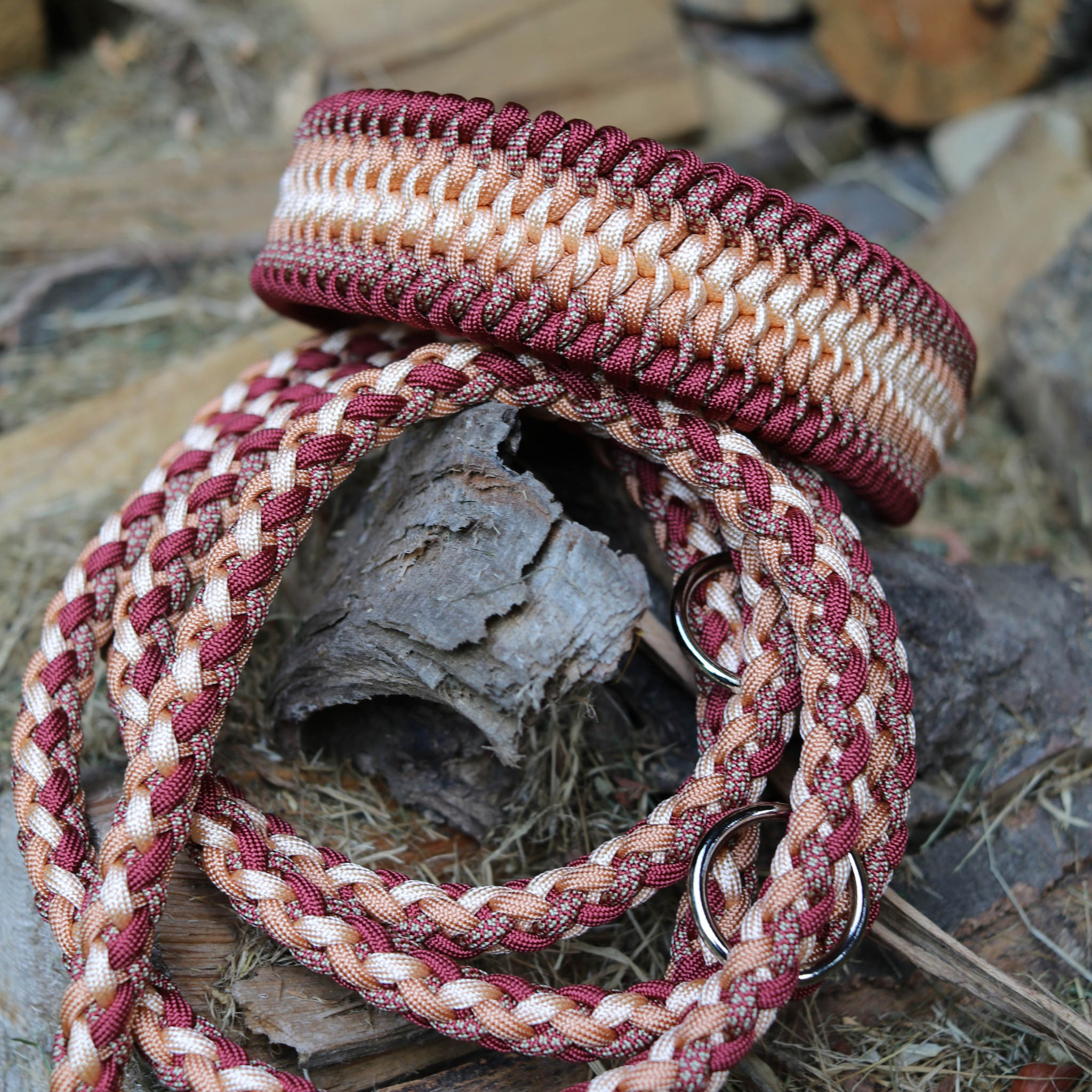 Paracordhalsband "Lilith" in Weinrot Light und Melone