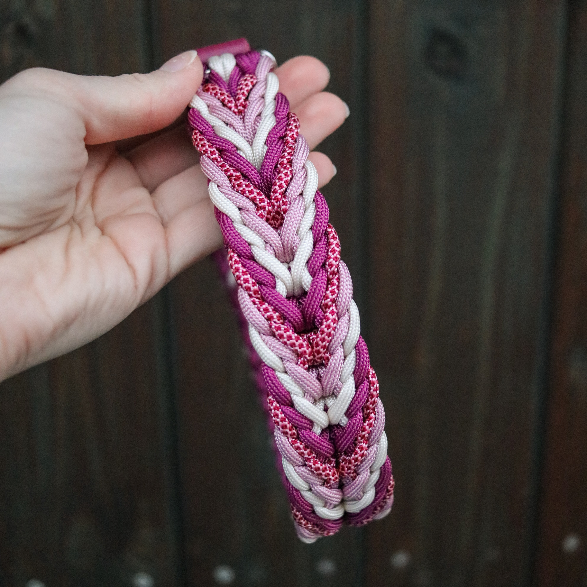 Paracordhalsband "Valentine" in Rosa und Berry