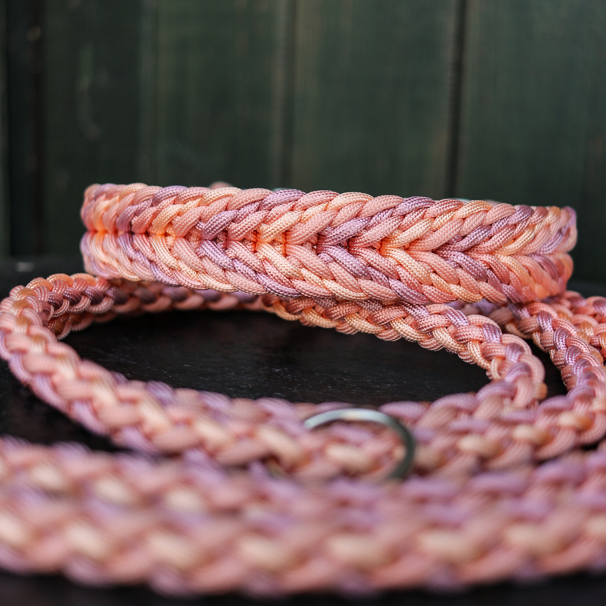 Paracordhalsband "Valentine" in Pastellrosa