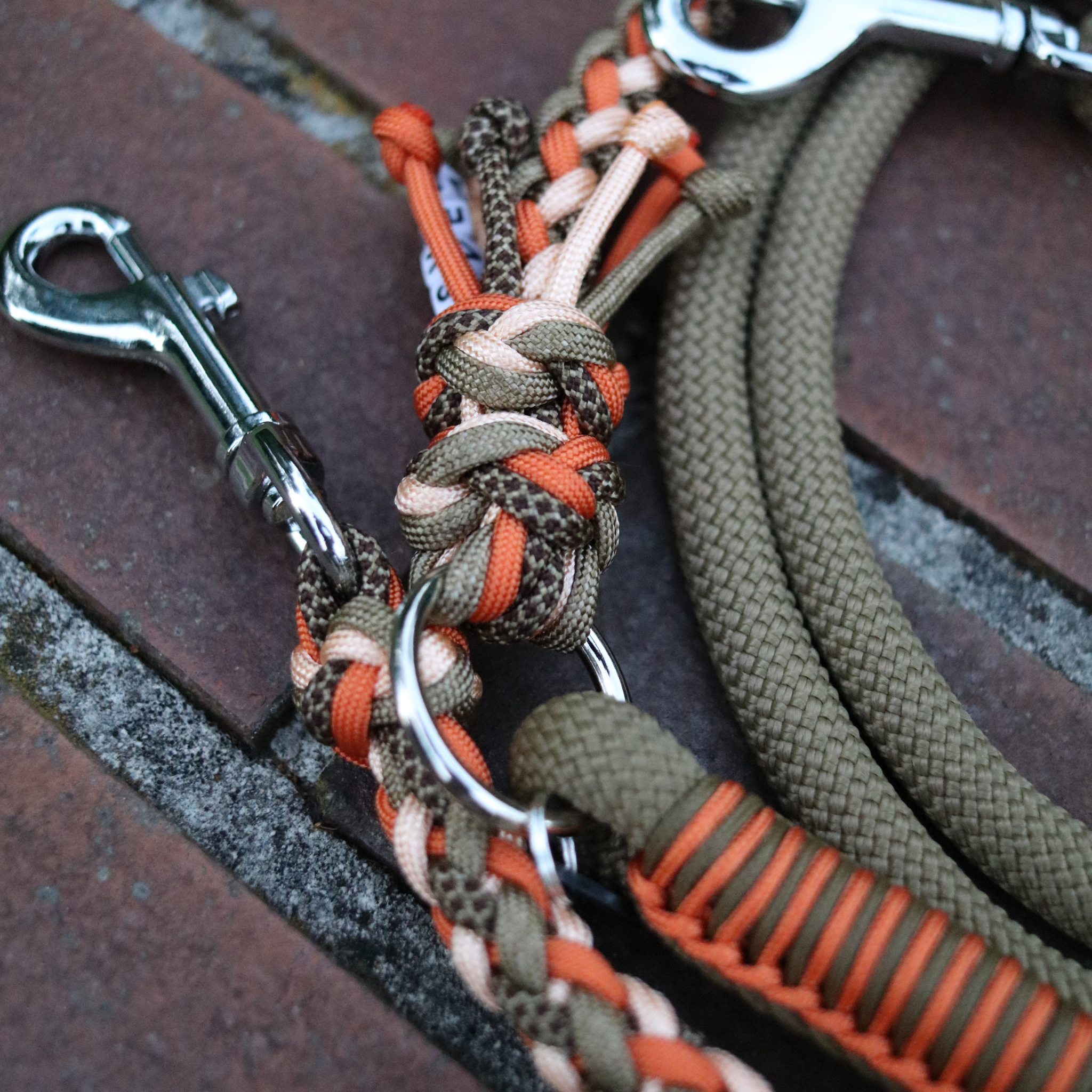 Paracordkombi in Goldbraun und Orange
