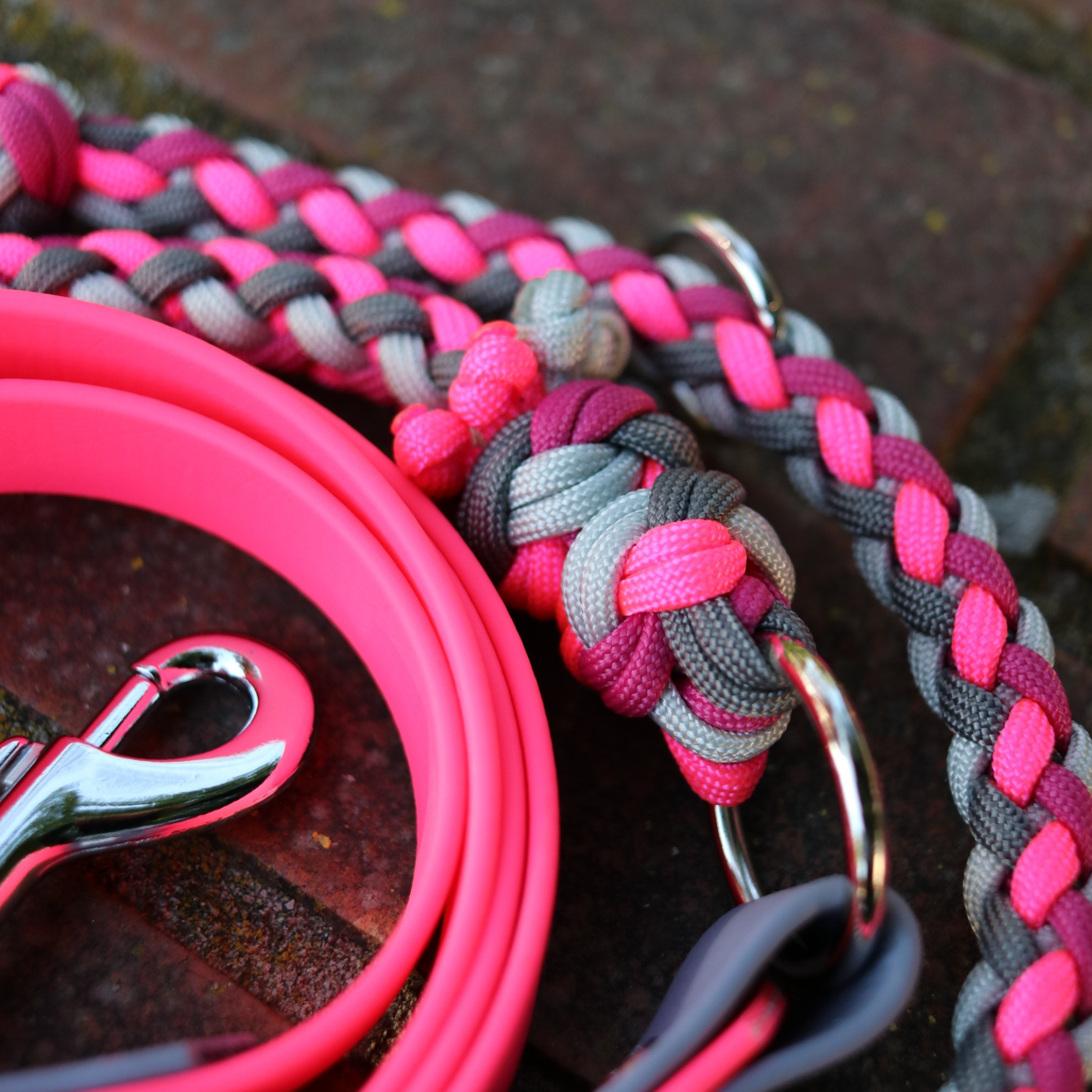 Paracord/Biothane Leine in Neonpink und Grau