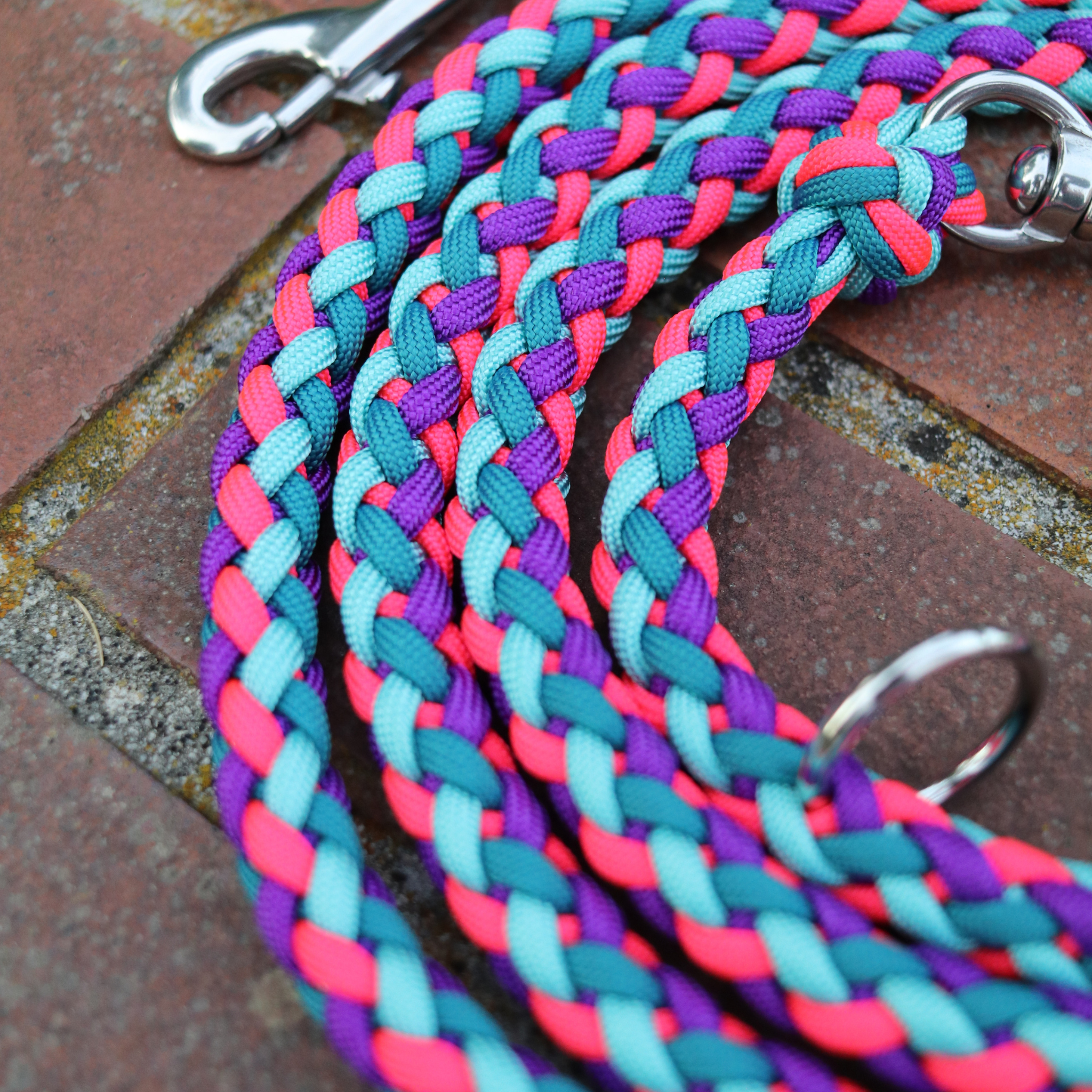 Paracordkombi in Lila und Neon Pink