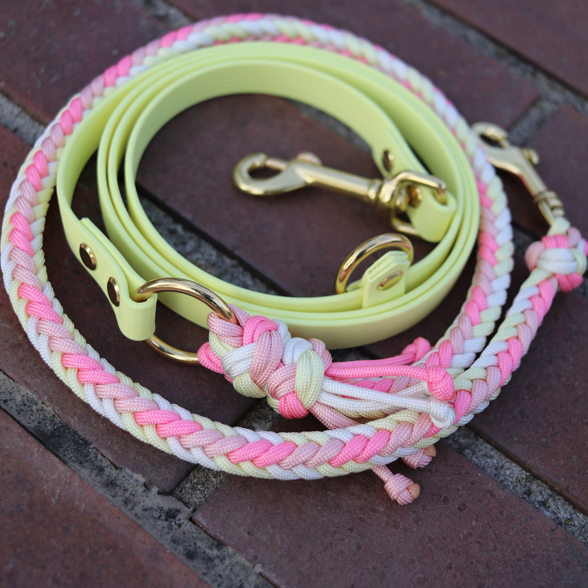 Paracordhalsband "Lotus" in Pastellgelb und Rosa