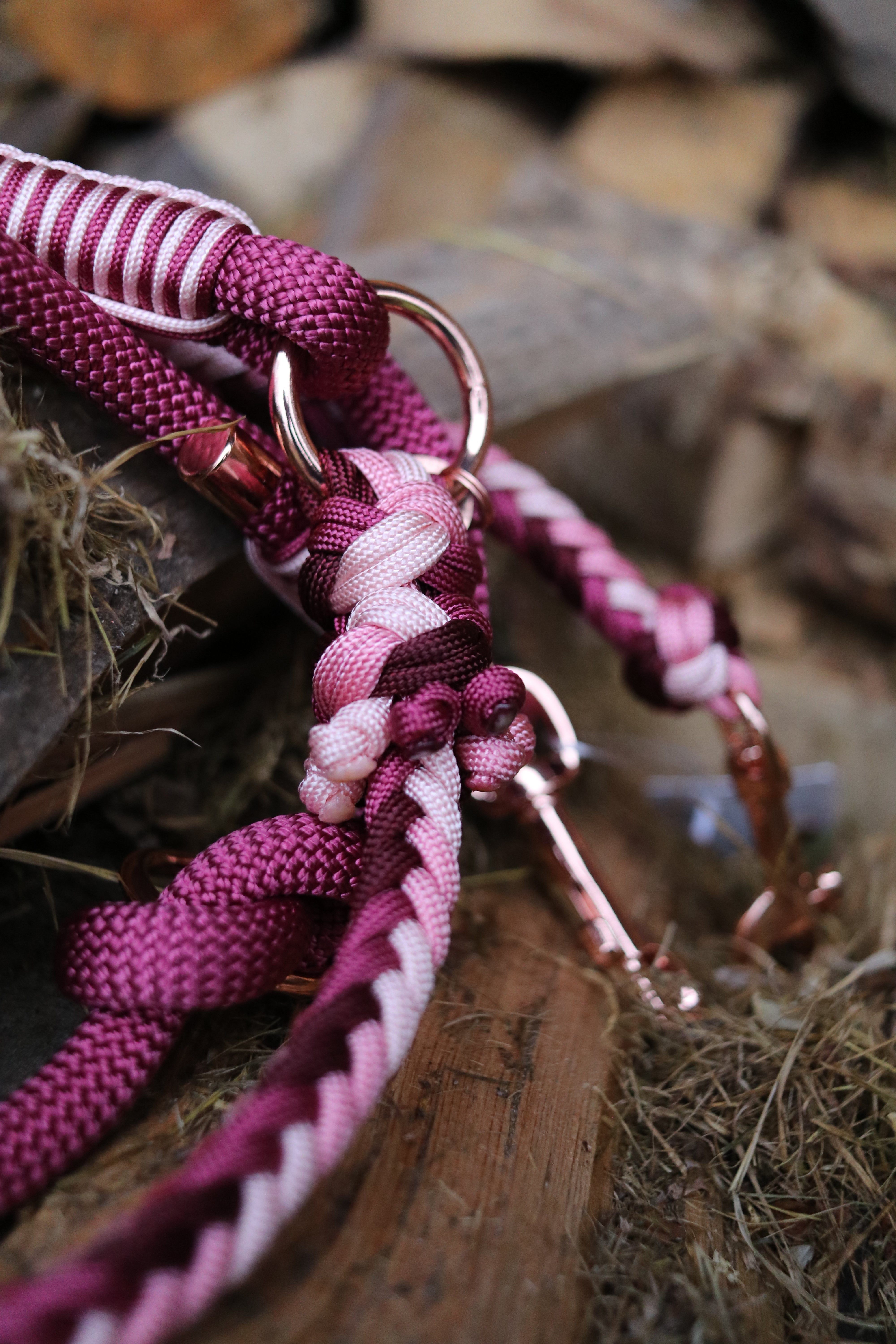 Paracord/ Tau Herringbone in Merlot und Rosa