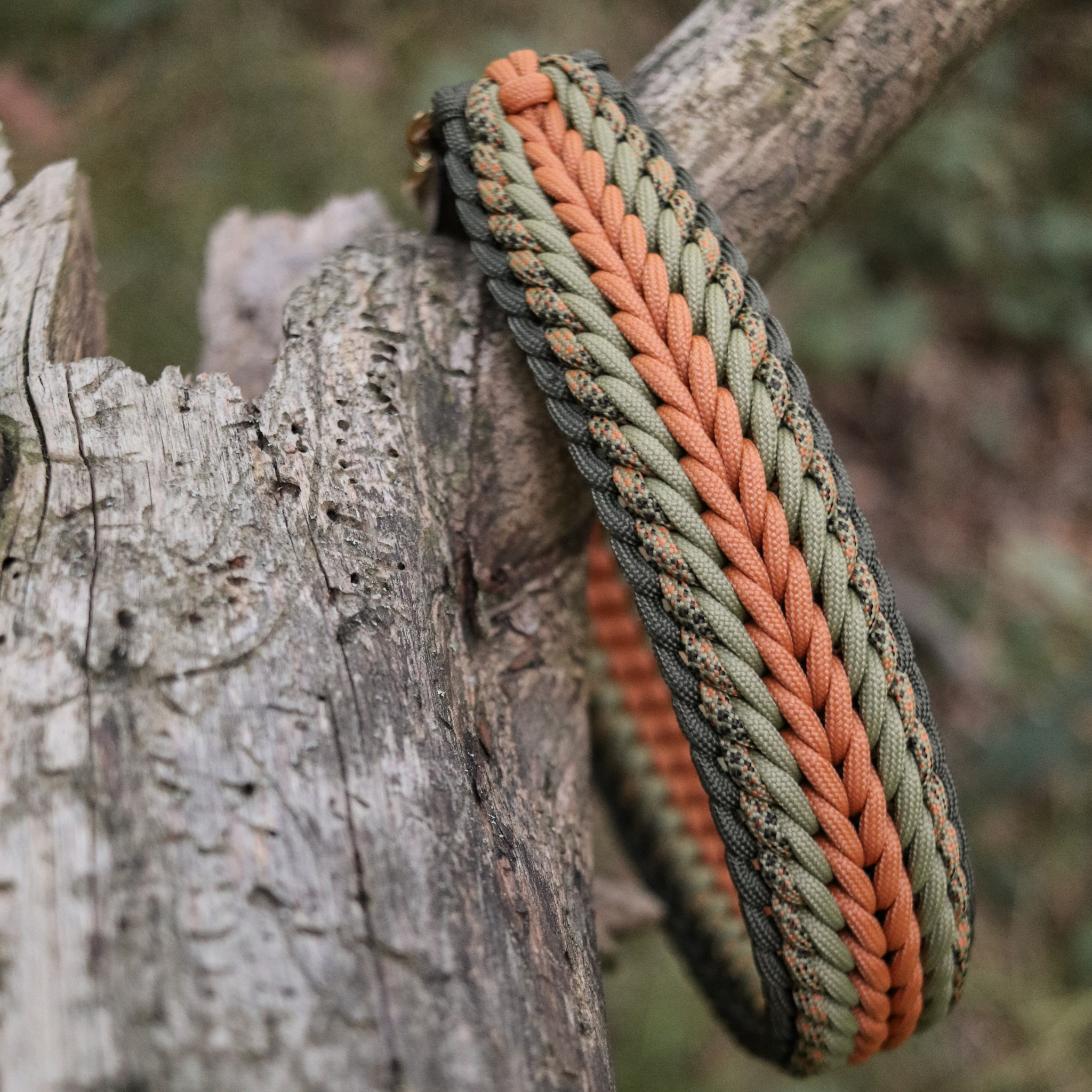 Paracordhalsband "Shining" in Olive und Mustard